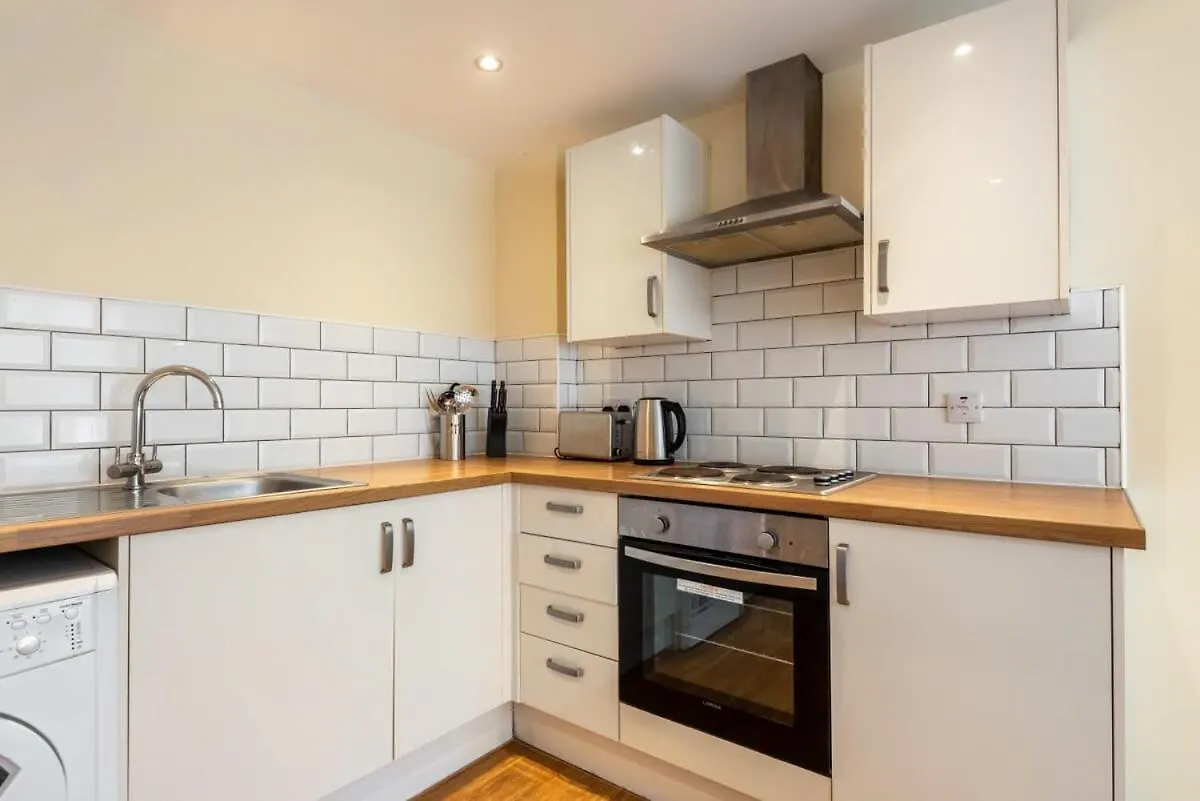 شقة Bright 1 Bedroom Budget Flat In Central بونتفراكت المملكة المتحدة