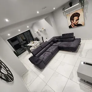  Apartment Billie Island